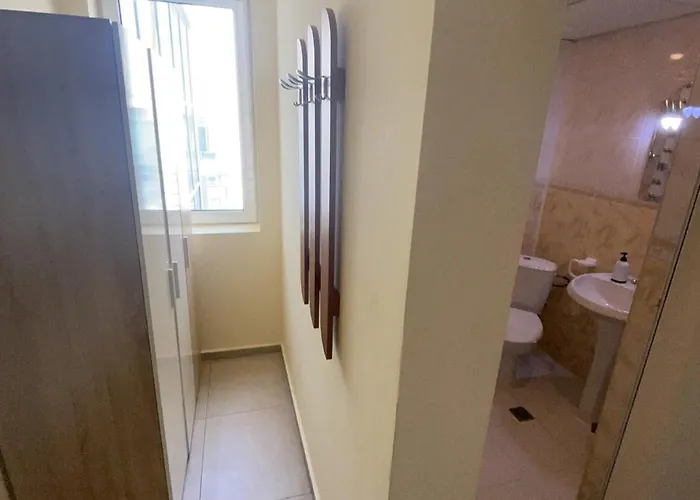 Danita & Restaurant&pool Bar ヴァルナ