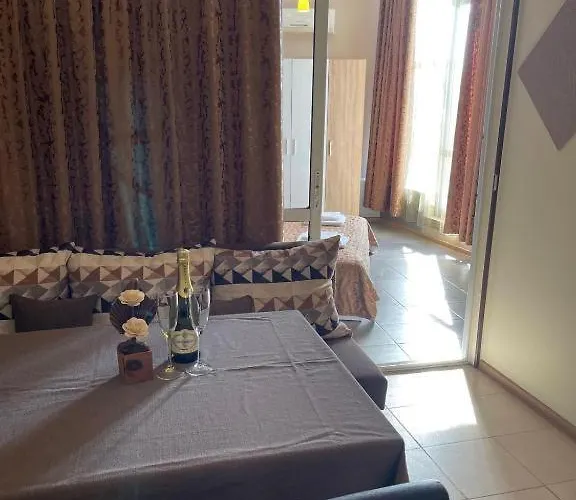 Danita & Restaurant&pool Bar * Varna