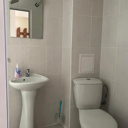 Danita & Restaurant&pool Bar Apartamento