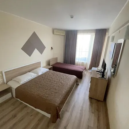 Danita & Restaurant&pool Bar Apartamento Varna