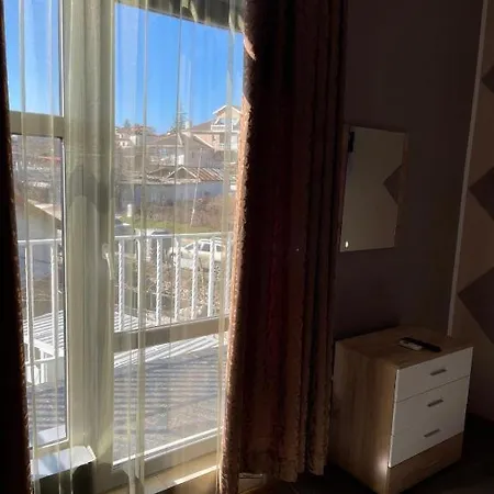 Apartamento Danita & Restaurant&pool Bar