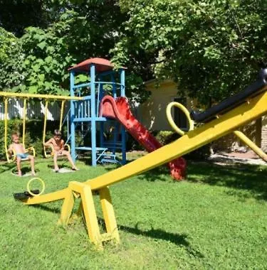 Danita & Restaurant&pool Bar Apartamento *