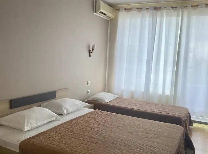 Appartamento Danita & Restaurant&pool Bar *